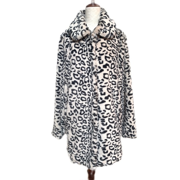 Snow leopard faux fur coat,  NWOT, S - Picture 2 of 14